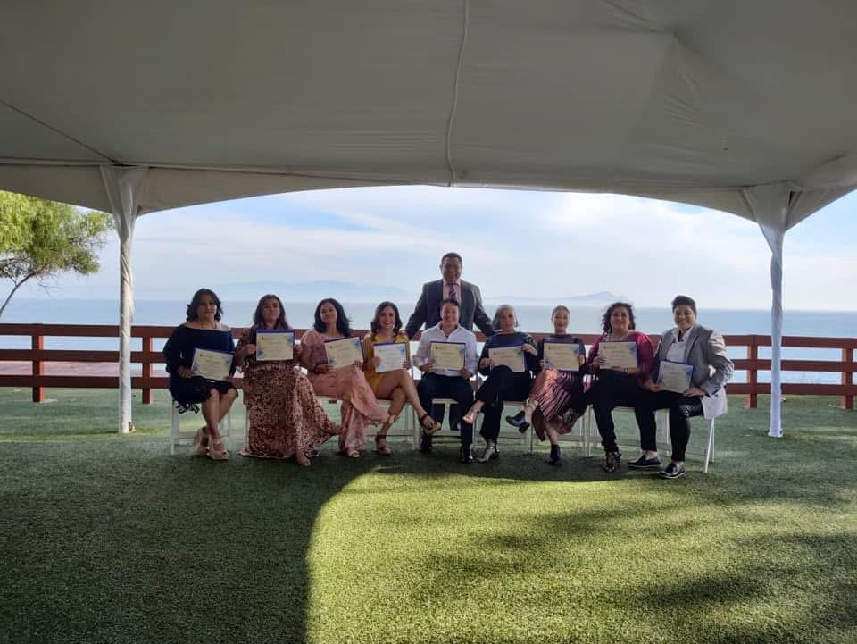 Graduación en la playa - egresados Nueva Vida